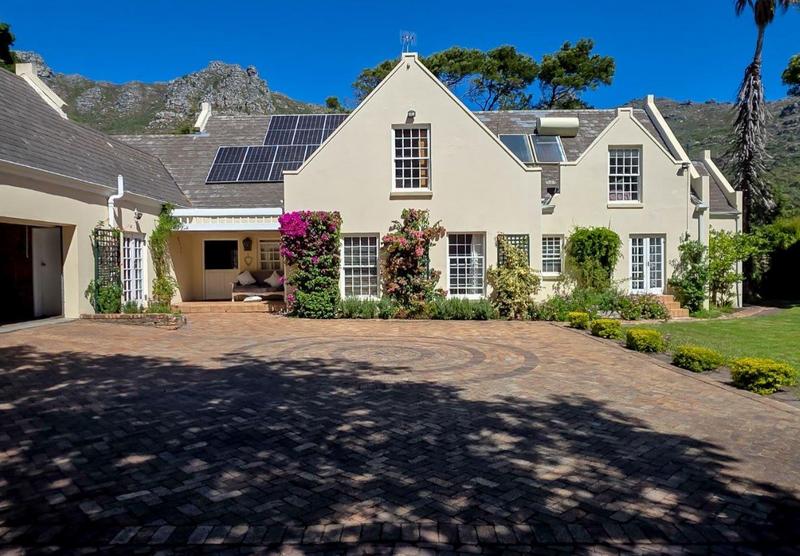 6 Bedroom Property for Sale in Hout Bay Western Cape
